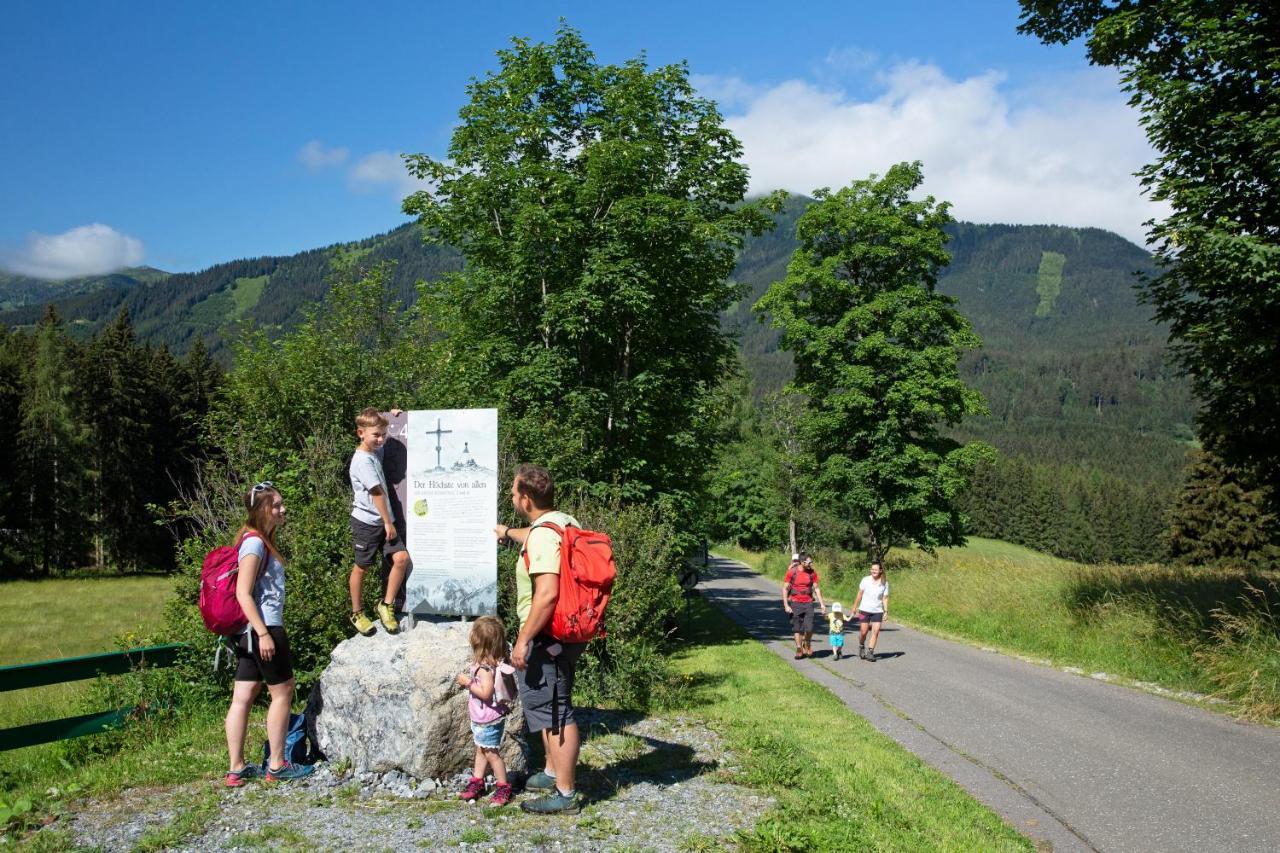 Alpenhotel & Aparthotel Lanz Hohentauern Esterno foto